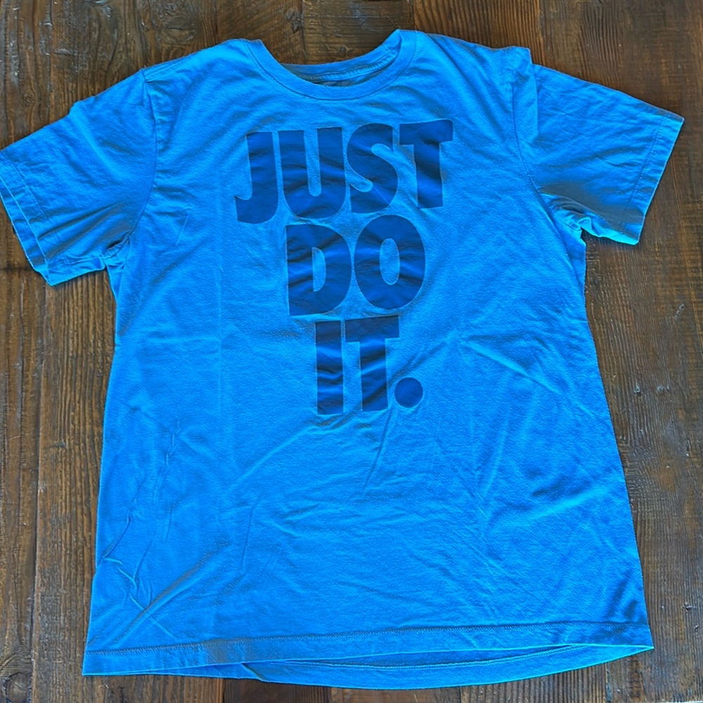 The Nike Tee * Just Do It.  Men’s Large EUC